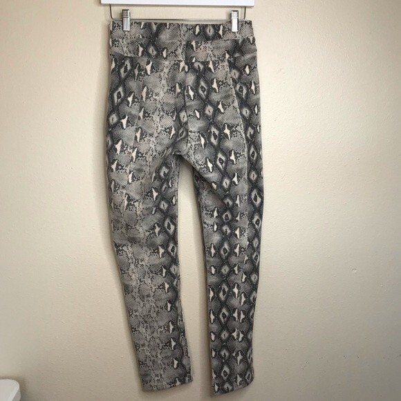 She + Sky Python Reptile Print Skinny Pants Cream Gray Black Side Zip Small - Picture 12 of 12